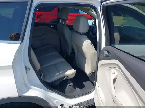 1FMCU9J97HUA35640 2017 FORD ESCAPE - Image 8