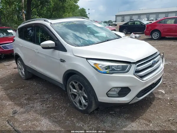 1FMCU9J97HUA71747 2017 FORD ESCAPE - Image 1