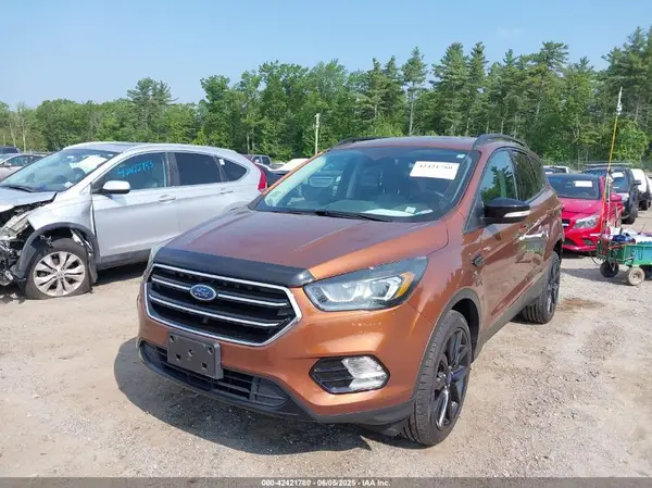 1FMCU9J97HUB84632 2017 FORD ESCAPE - Image 2