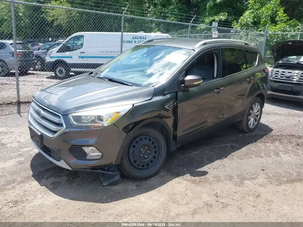 1FMCU9J97HUC12512 2017 FORD ESCAPE - Image 2