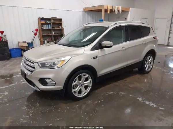 1FMCU9J97HUC33652 2017 FORD ESCAPE - Image 2