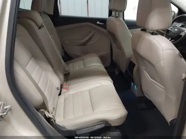 1FMCU9J97HUC33652 2017 FORD ESCAPE - Image 8