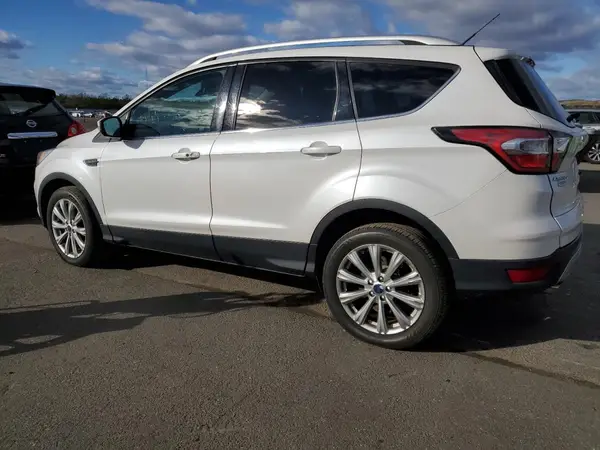1FMCU9J97HUE18414 2017 FORD ESCAPE - Image 2