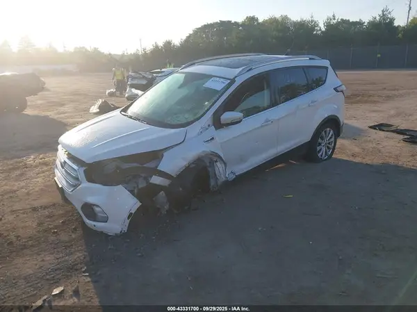 1FMCU9J97JUB86404 2018 FORD ESCAPE - Image 2