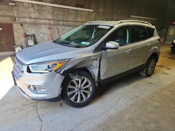 1FMCU9J97JUD01910 2018 FORD ESCAPE - Image 1