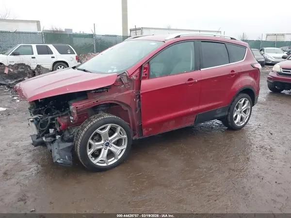 1FMCU9J97JUD33692 2018 FORD ESCAPE - Image 2