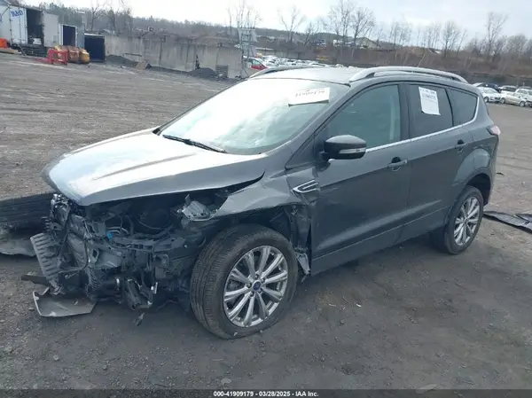1FMCU9J97JUD40593 2018 FORD ESCAPE - Image 2