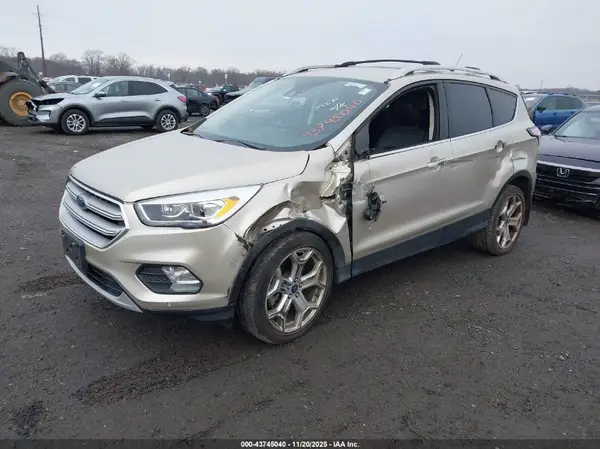 1FMCU9J97JUD48645 2018 FORD ESCAPE - Image 2