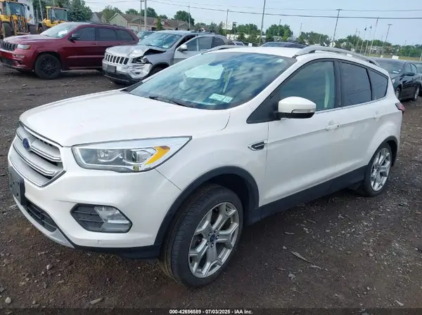 1FMCU9J97KUA03195 2019 FORD ESCAPE - Image 2