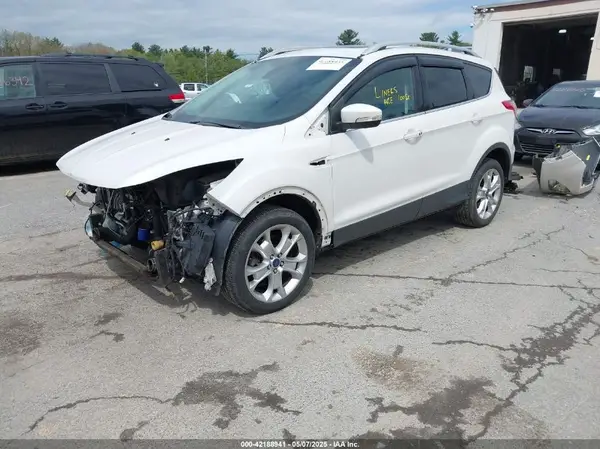 1FMCU9J98GUA00832 2016 FORD ESCAPE - Image 2