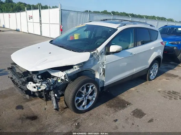 1FMCU9J98GUA27996 2016 FORD ESCAPE - Image 2