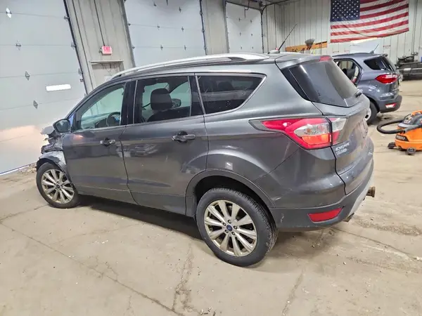 1FMCU9J98HUA27482 2017 FORD ESCAPE - Image 2