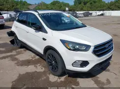 1FMCU9J98HUA70140 2017 FORD ESCAPE