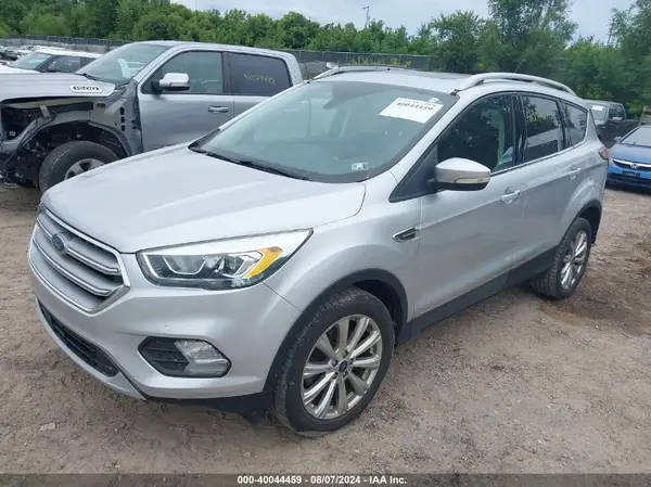 1FMCU9J98HUB13648 2017 FORD ESCAPE - Image 2
