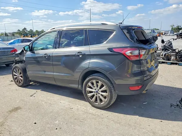 1FMCU9J98HUB74823 2017 FORD ESCAPE - Image 2