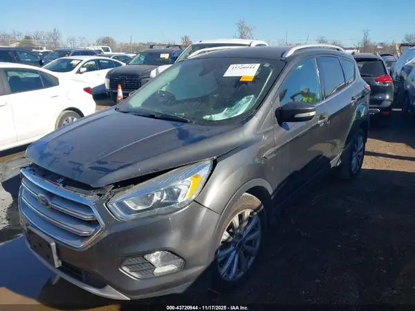 1FMCU9J98HUB76734 2017 FORD ESCAPE - Image 2