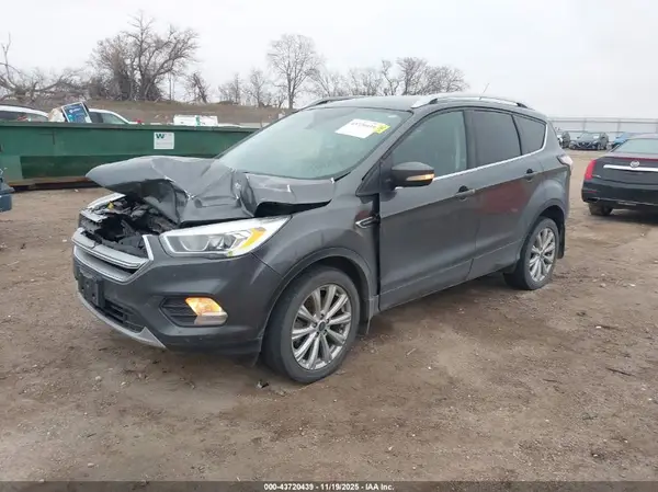 1FMCU9J98HUC14673 2017 FORD ESCAPE - Image 2