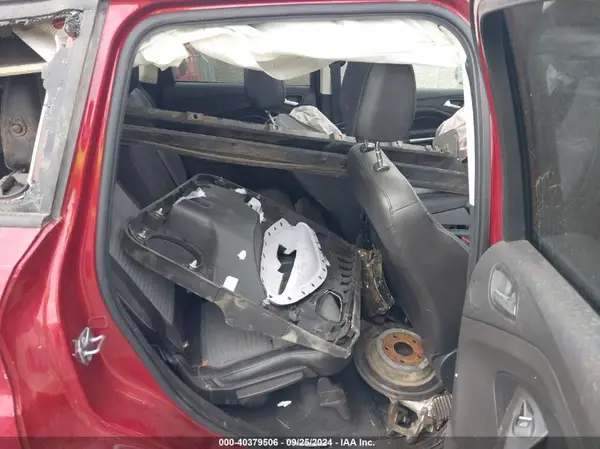 1FMCU9J98HUC27214 2017 FORD ESCAPE - Image 8