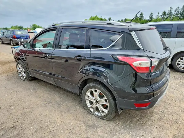 1FMCU9J98HUD00131 2017 FORD ESCAPE - Image 2