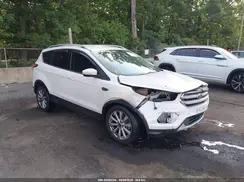 1FMCU9J98HUD44419 2017 FORD ESCAPE