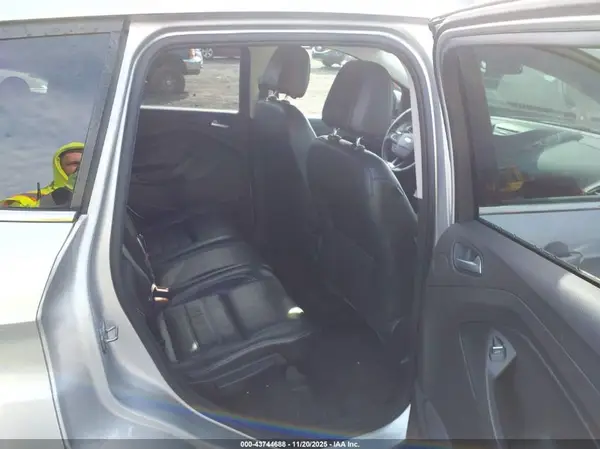 1FMCU9J98HUD99419 2017 FORD ESCAPE - Image 8