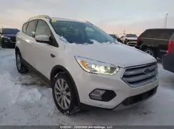 1FMCU9J98JUB00663 2018 FORD ESCAPE