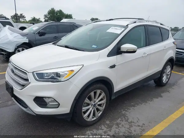 1FMCU9J98JUB87867 2018 FORD ESCAPE - Image 2