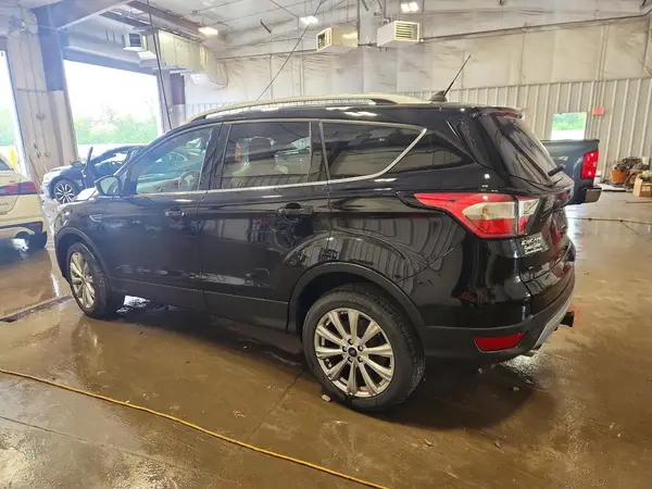 1FMCU9J98JUC76418 2018 FORD ESCAPE - Image 2