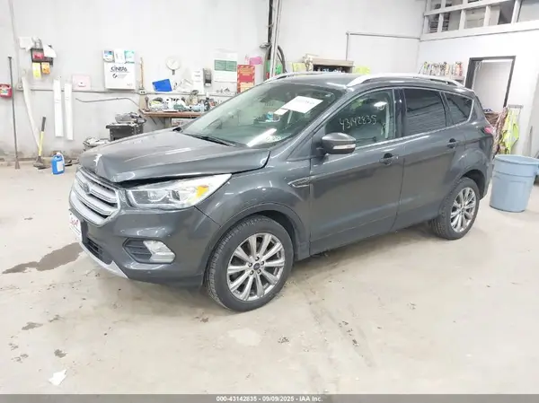 1FMCU9J98JUD01981 2018 FORD ESCAPE - Image 2