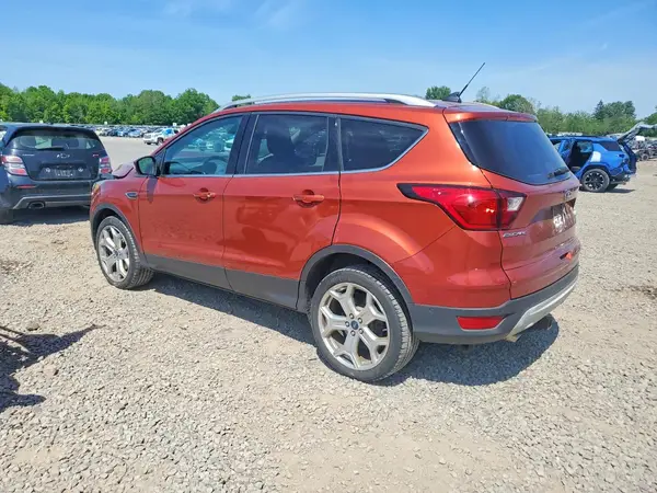 1FMCU9J98KUB33549 2019 FORD ESCAPE - Image 2