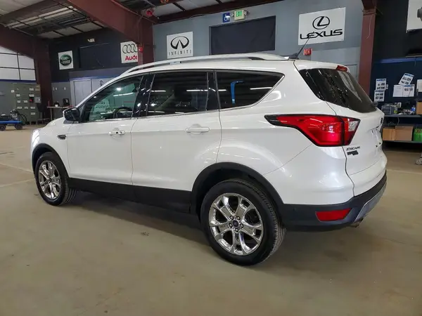 1FMCU9J98KUB83111 2019 FORD ESCAPE - Image 2
