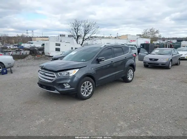 1FMCU9J98KUB93220 2019 FORD ESCAPE - Image 2