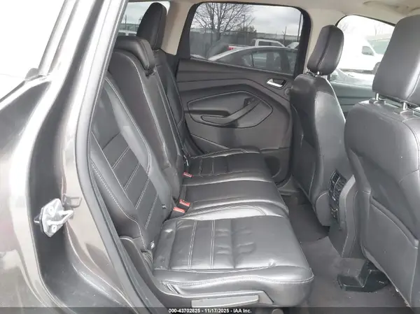 1FMCU9J98KUB93220 2019 FORD ESCAPE - Image 8