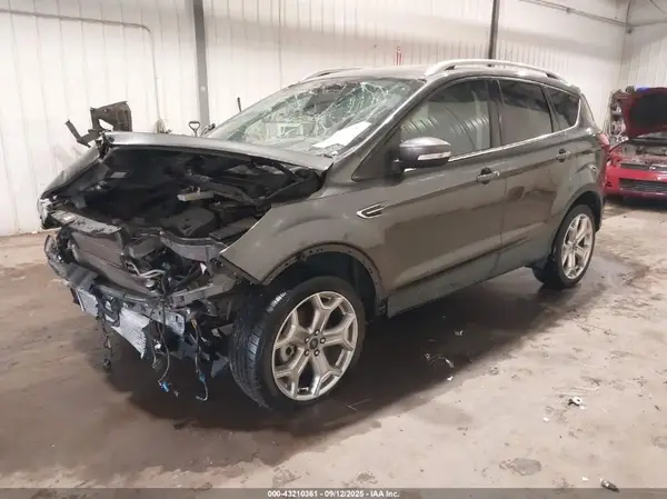 1FMCU9J98KUC26524 2019 FORD ESCAPE - Image 2