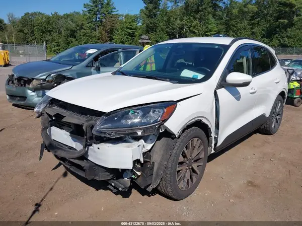 1FMCU9J98LUB15425 2020 FORD ESCAPE - Image 2