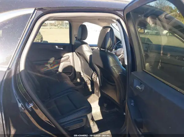 1FMCU9J98MUA75090 2021 FORD ESCAPE - Image 8
