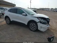 1FMCU9J98NUB41932 2022 FORD ESCAPE