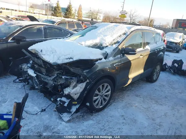 1FMCU9J99HUA01800 2017 FORD ESCAPE - Image 2