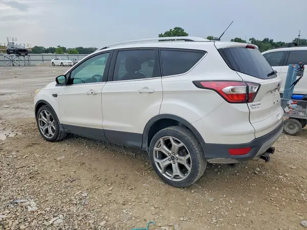 1FMCU9J99HUA60054 2017 FORD ESCAPE - Image 2