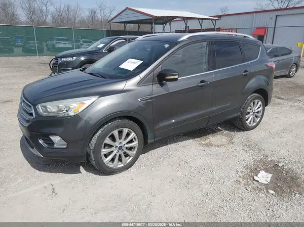 1FMCU9J99HUA62984 2017 FORD ESCAPE - Image 2