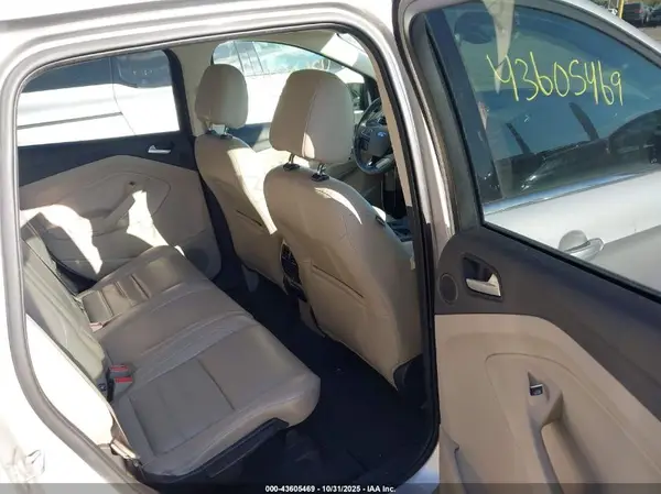 1FMCU9J99HUA63066 2017 FORD ESCAPE - Image 8