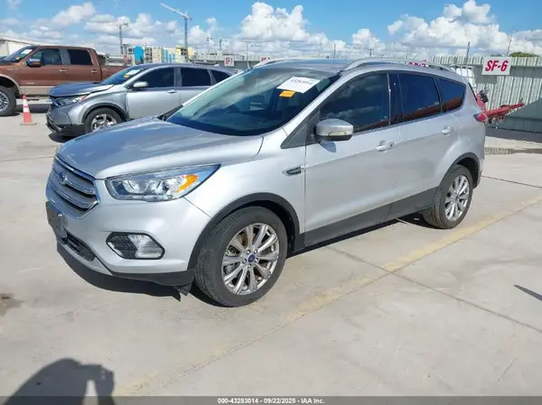 1FMCU9J99HUA96018 2017 FORD ESCAPE - Image 2