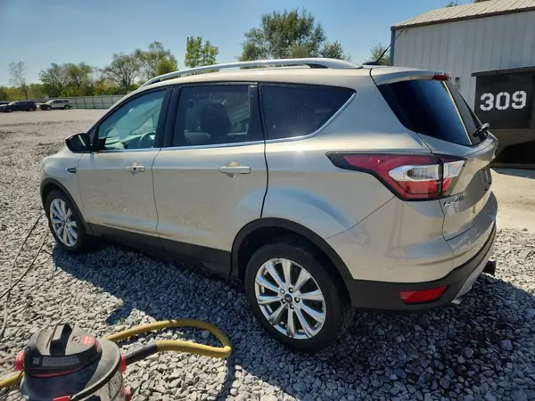 1FMCU9J99HUB13268 2017 FORD ESCAPE - Image 2