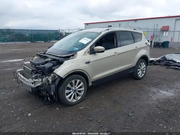 1FMCU9J99HUB50451 2017 FORD ESCAPE - Image 2