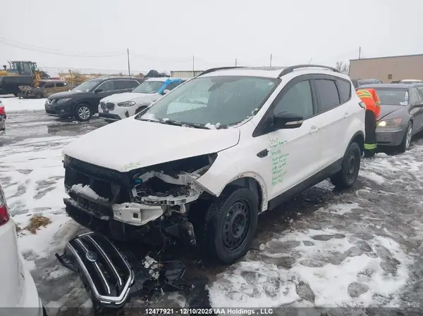 1FMCU9J99HUB54998 2017 FORD ESCAPE - Image 2