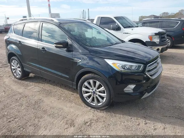 1FMCU9J99HUB58579 2017 FORD ESCAPE - Image 1