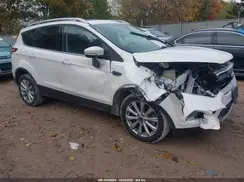 1FMCU9J99HUB75771 2017 FORD ESCAPE