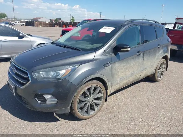 1FMCU9J99HUD25328 2017 FORD ESCAPE - Image 2
