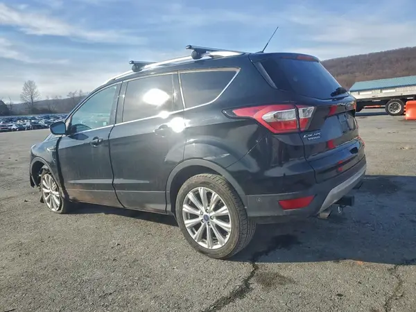 1FMCU9J99HUD33638 2017 FORD ESCAPE - Image 2