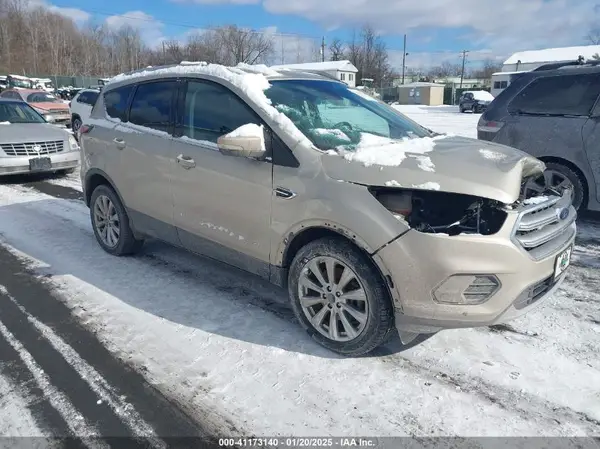 1FMCU9J99HUD37317 2017 FORD ESCAPE - Image 1